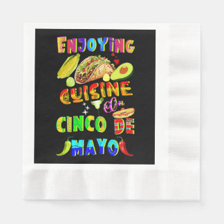 Guardanapo De Papel Desfrutando Da Cuisine Em Cinco De Mayo