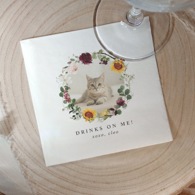 Guardanapo De Papel Drinks on Us Modern Cute Pet Photo Floral Wedding (Cute autumn wedding napkins with pet photo and watercolor sunflower wreath, “drinks on us” text.)