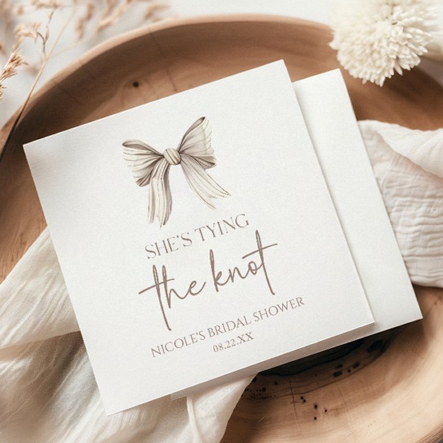 Guardanapo De Papel Ela é Chá de panela Arco branco de Casando (Criador carregado)