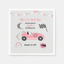 Ela é uma Festa de Aniversário de Carro de Corrida