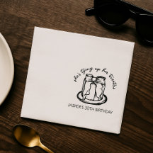 Ela está amarrando seu Arco de vinte anos.