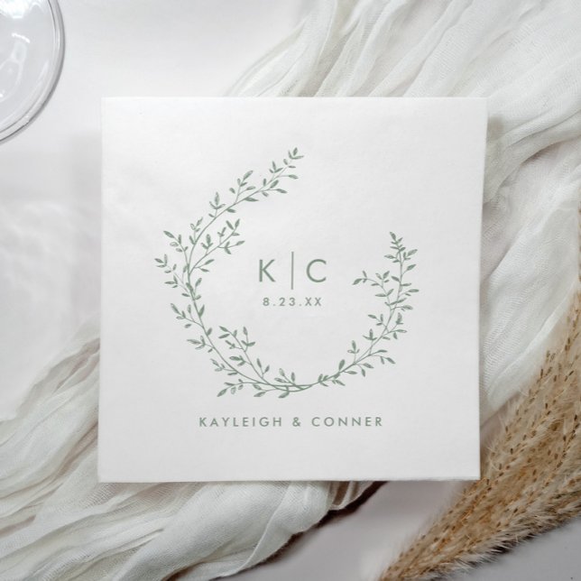 Guardanapo De Papel Elegant Sage Green Initials Botanical Wedding (Sage green wedding napkins with botanical wreath, initials, and names in elegant classic style.)