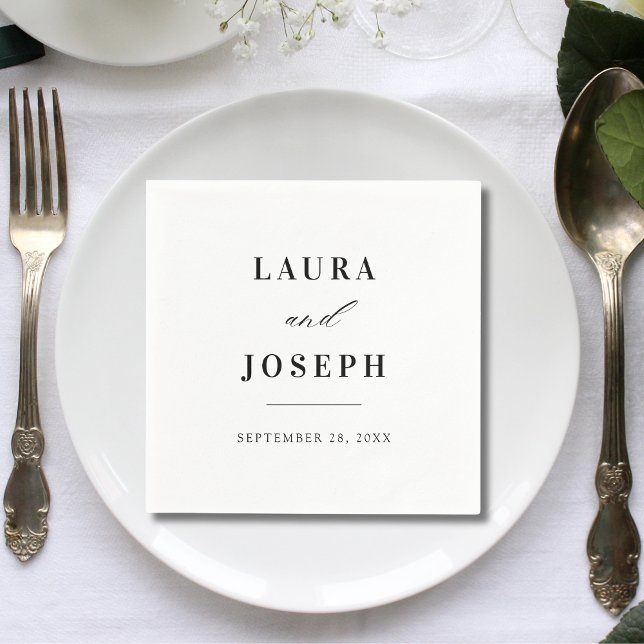 Guardanapo De Papel Elegante Casamento Clássico Preto e Branco (Elegant classic black and white wedding napkins add a refined, cohesive touch to your table setting)