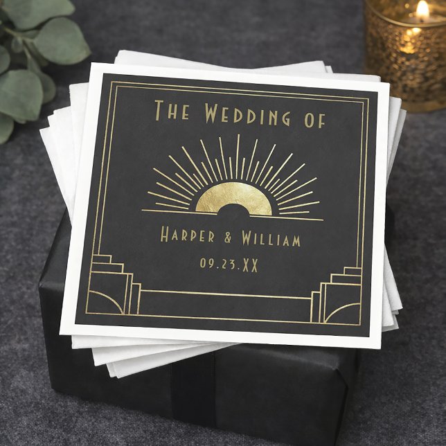 Guardanapo De Papel Equinócio art déco explosão solar dourada (Sunburst art deco black and faux gold geometric cocktail napkins.)