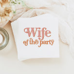 Guardanapo De Papel Esposa do Partido Bachelorette do Triplo Retro 70<br><div class="desc">Este guardanapo 'esposa do partido' apresenta uma fonte temática retrorada dos anos 70 com uma combinação de cor azul e cor laranja. Isto é perfeito para um chá de panela ou festa de solteira. 💜 CORES SÃO EDITÁVEIS! Clique em personalizar para ajustar as cores.</div>