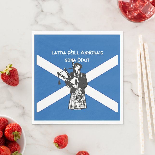 Guardanapo De Papel Feliz Rua Andrews Day Flag Bagpiper Medium (Insitu)