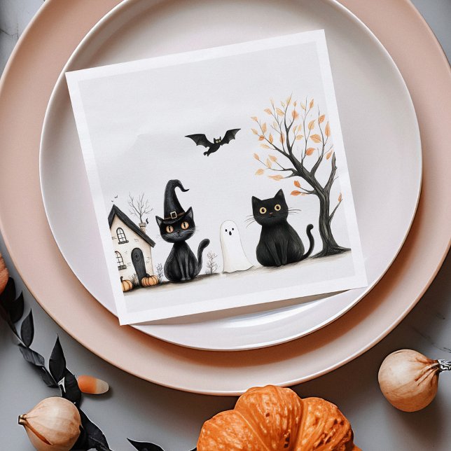 Guardanapo De Papel Festa de Dia das Bruxas de Gatos Pretos (Cute Black Cats Halloween Party Napkins on an orange plate with autumn decoration)
