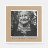 Foto de Aniversário de 100 Anos em Marco Neutro