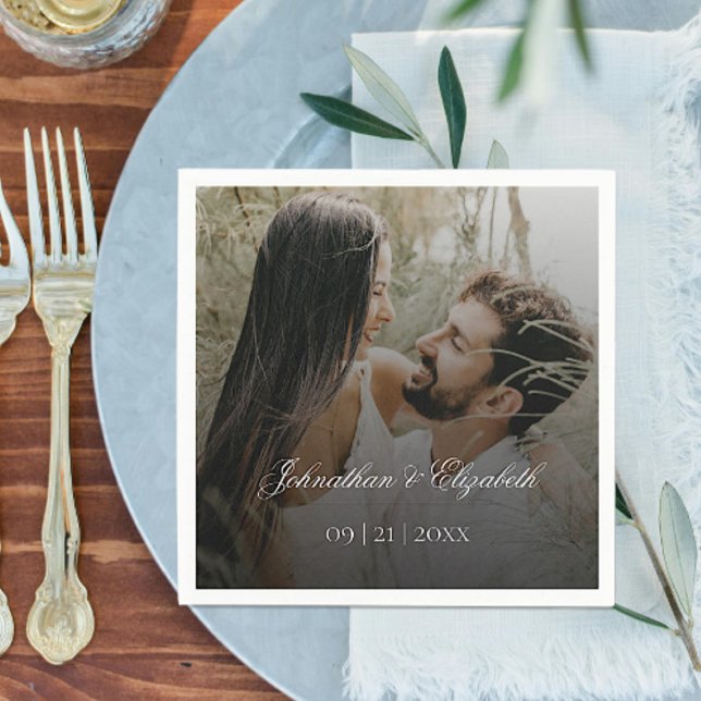 Guardanapo De Papel Foto moderna com Casamento de Sobreposição Preta (Modern Photo and Black Overlay Wedding Napkins)