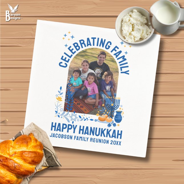 Guardanapo De Papel Foto personalizável de REUNIÃO DA FAMÍLIA HANUKKAH (Celebrating Family Hanukkah napkins with customizable photo and text. Ideal for Chanukah reunions.)