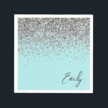 Guardanapo De Papel Girly Aqua Blue Teal Silver Monograma<br><div class="desc">Girly Aqua Blue Teal Silver Sparkle Glitter Monograma Name e First Paper Party Napkins. Isto faz o doce e perfeito aniversário de 16 anos,  casamento,  chá de panela,  aniversário,  chá de fraldas ou festa de solteira presente para alguém que ama luxo de luxo e estilos quíticos.</div>
