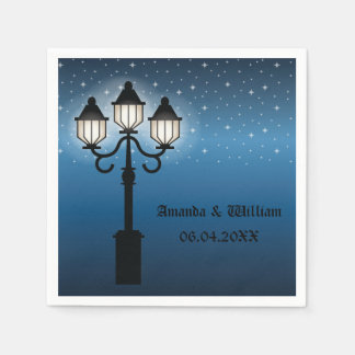 Guardanapo De Papel Lâmpada Vitoriana Posta À Noite Com Casamento De E