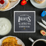 Guardanapo De Papel Latkes of Love | Festa de Hanukkah<br><div class="desc">Quando se prepara para receber uma reunião de férias, uma festa ou janto de cocktail, os nossos guardanapos de Chanucá vão adicionar um toque divertido e festivo à tua mesa. Design seus guardanapos para tornar suas festas verdadeiramente únicas. Nossos designs modernos de Chanucá vão adicionar o toque perfeito à sua...</div>