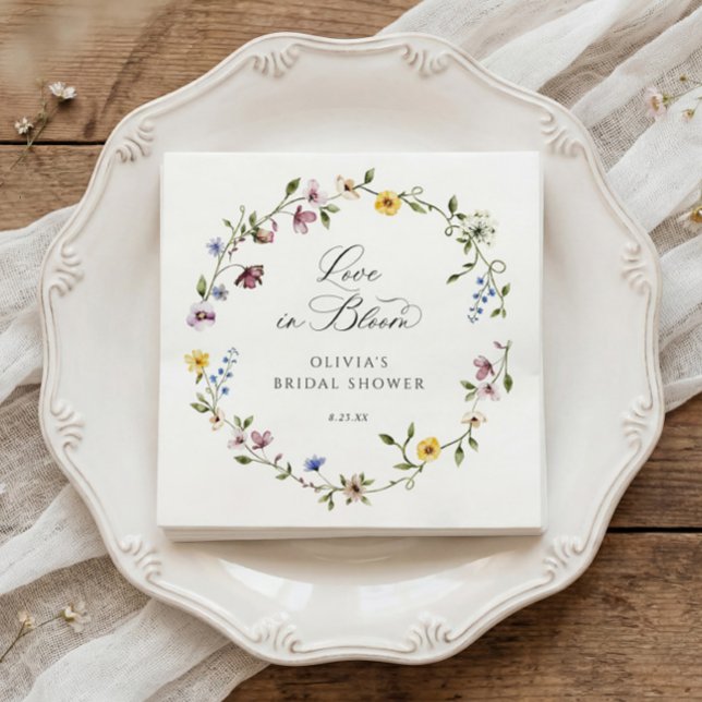Guardanapo De Papel Love in Bloom Floral Wildflower Bridal Shower (Bridal shower napkins with watercolor wildflower wreath and elegant love is in bloom script)