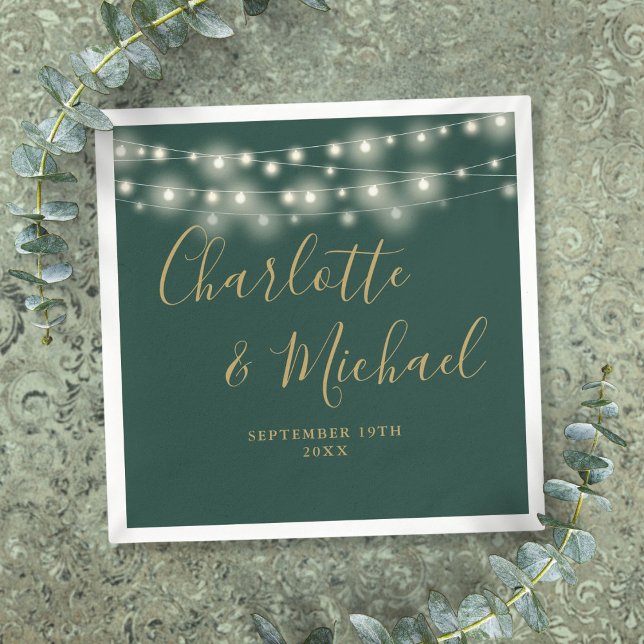 Guardanapo De Papel Luzes de Corda Assinatura Dourado Script Casamento (String Lights Signature Gold Script Green Wedding Napkins)