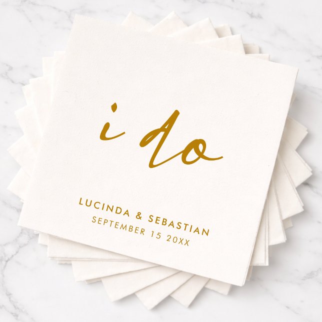 Guardanapo De Papel Mínimo Dourado e Branco no Dia do Casamento (I do wedding napkins with clean modern typography for a stylish celebration)