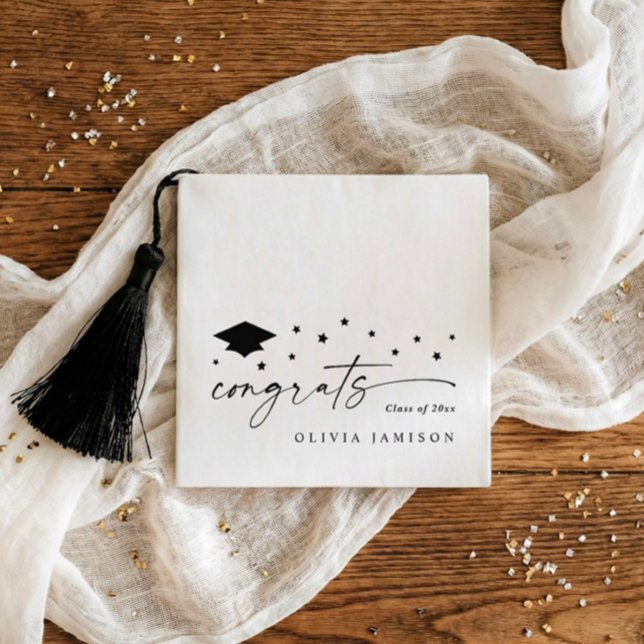 Guardanapo De Papel Modern Black and White Class of 2026 Graduation (Black and white personalized graduation napkins with script congrats, stars, class of 2026)