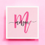 Guardanapo De Papel Nome Monograma Feminino Moderno em Letra de Forma<br><div class="desc">Eleve seu evento com nossas guardanapos com monograma feminino personalizado em letra moderna na cor rosa vibrante! Com um design ousado em rosa vibrante, essas guardanapos são personalizadas com o seu nome em uma fonte moderna e elegante para um toque customizado e sofisticado. Perfeitas para festas, chás de bebê ou...</div>