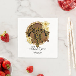 Guardanapo De Papel O feio viking com o capacete com chifres.