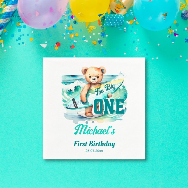 Guardanapo De Papel O grande prato de festa de aniversário de surfe (The big one surfing birthday party tableware personalized napkins cute teddy bear surfing board wave)