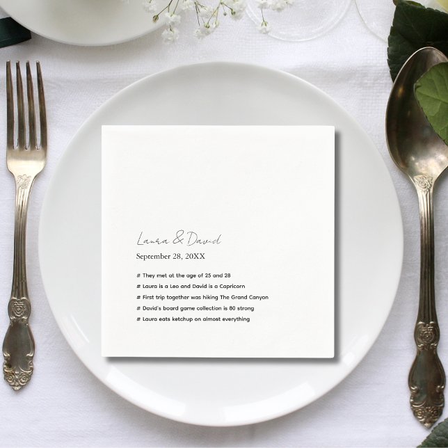 Guardanapo De Papel Papel de Casamento Fatos Divertidos Roteiro Modern (Personalized modern script fun facts napkins add playful charm to wedding cocktails.)