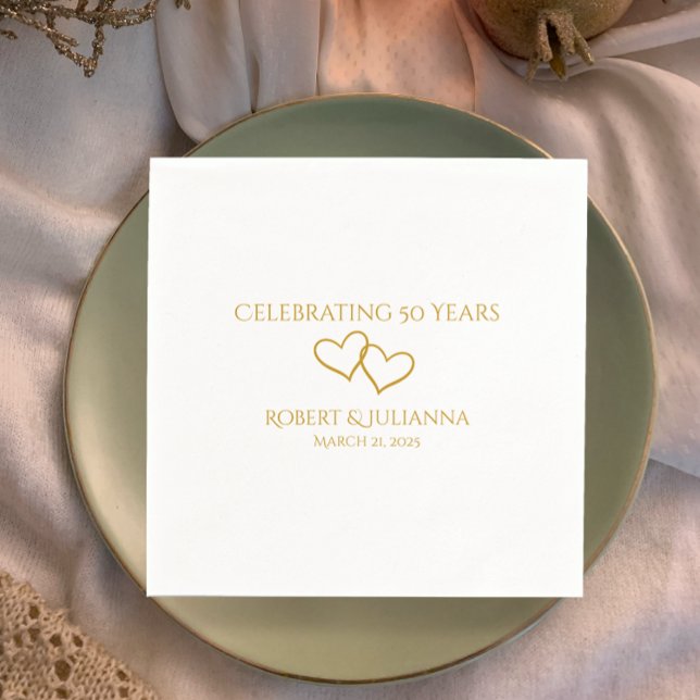 Guardanapo De Papel Partido Personalizado Elegante Moderno 50º Anivers (Personalize these unique intertwined golden heart napkins with couple's name and date. )