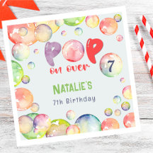 Pop! Criança de aniversário de bolhas de sabão