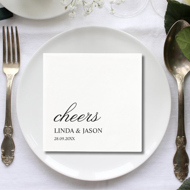 Guardanapo De Papel Tipografia Simplesmente Elegante Casamento Persona (Simply elegant typography napkins add refined style with your names to wedding tables.)
