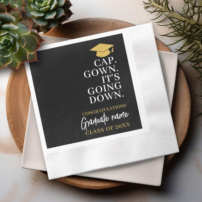 Guardanapo De Papel Toca Véu Está Indo - Nome Graduação Moderna (Custom Graduation Party Napkin - Modern Black and Gold Design with Grad's Name)
