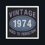 Guardanapo De Papel Vintage 1974 50th Birthday<br><div class="desc">Uma ideia única de presente de aniversário para homens e mulheres que celebram uma era de marco com um legal efeito angustiante que diz "vintage,  aged to perfeitage".</div>