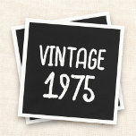 Guardanapo De Papel Vintage Milestone Birthday Keepsaname<br><div class="desc">Adicione um toque de nostalgia à sua celebração com Vintage Milestone Birthday Keepsasasaokies Napkins. Com um encantador design, esses guardanapos podem ser personalizados com uma foto favorita e detalhes de aniversário, fazer-os de uma adição única e memorável ao seu evento. Criados com material absorvente de alta qualidade, são perfeitos para...</div>