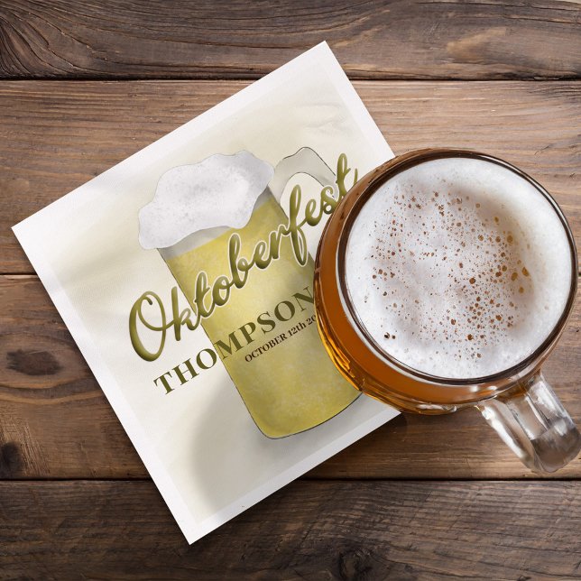 Guardanapo De Papel Watercolor Oktoberfest Beer Personalizado (Custom napkin with beer glass and Oktoberfest typography.)