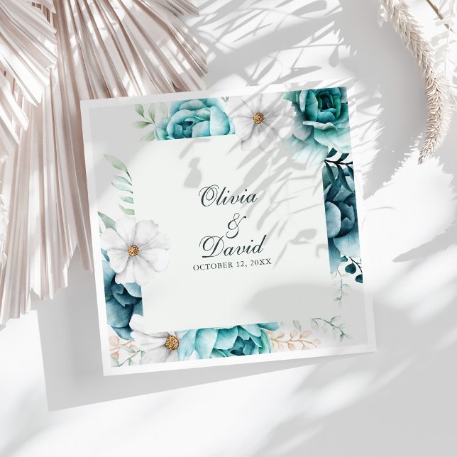 Guardanapos de casamento com flor silvestre azul-v (Teal and Off-White Wildflowers Wedding Paper Dinner Napkins on a sunny white table.)