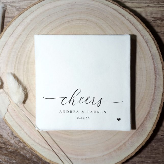 Guardanapos de Cocktail Cheers Coração Casamento M (Cheers wedding napkins - black and white modern simple personalized cocktail napkins)