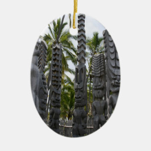Guardiães de Tiki no lugar do refúgio - ornamento