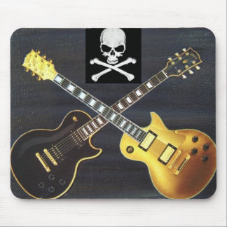 Guitarra de duelo crânio & Crossbones Mousepad
