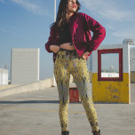 Gustav Klimt's The Kiss Leggings - Legal<br><div class="desc">Uma colagem do "The Kiss" de Gustav Klimt. Achamos que fizemos um trabalho incrível de cortar e montar "O Beijo" para você vestir e exibir em suas belas pernas. Esta famosa pintura romântica de uma era ouro de romance fará você se sentir bem, ficar bem e pegar os olhos daqueles...</div>