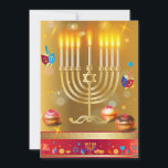Hanukkah Belo Cartão de Cartões de natal Judaico<br><div class="desc">Feliz Hanukkah Belo Cartão de Cartões de natal Judeu. Antecedentes judaicos Holiday Hanukkah com símbolos tradicionais Chanukah - sonhos de madeira (rodando topo), rosquinhas, menorah, velas, estrela de David e padrão de papel de parede luminoso brilhante. Decoração do Festival Chanucá. Jerusalém, Israel. Convites & Papel de Carta, Cartões de Saudação,...</div>