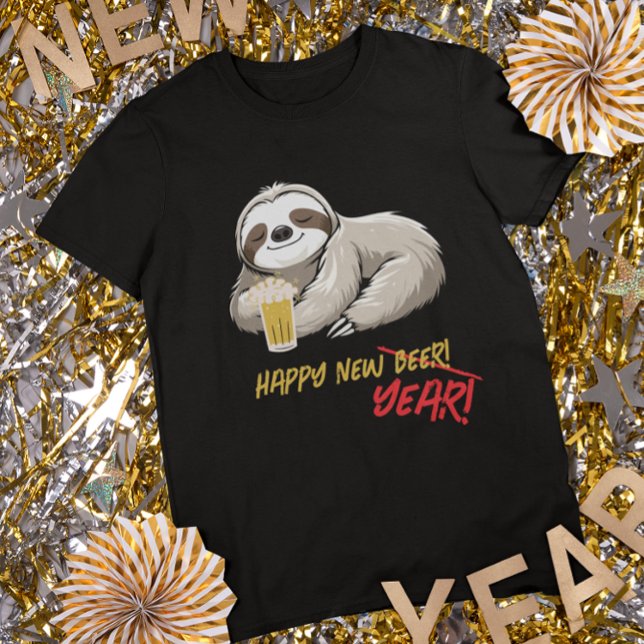 Happy New Beer/Year Funny Sloth T-Shirt (Criador carregado)