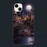 Harry Potter Castle | Lago Excelente a Hogwarts<br><div class="desc">Esta arte vintage como a impressão inspira-se no Castelo Hogwarts para bruxaria e bruxaria. Esta primeira cena do The Sorcerer's Stone mostra a jornada de Harry Potter através do lago excelente em sua primeira visão de Hogwarts School. O estilo artístico tem um sentimento antigo com um olhar de pintura, capturando...</div>