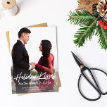 Holiday Kisses Future Mr & Mrs Photo Noivado<br><div class="desc">Envie seu entusiasmo de Natal e Férias em estilo com seus beijos de Férias do Futuro Sr. & Sra. Cartão de Natal. Vertical / Retrato</div>
