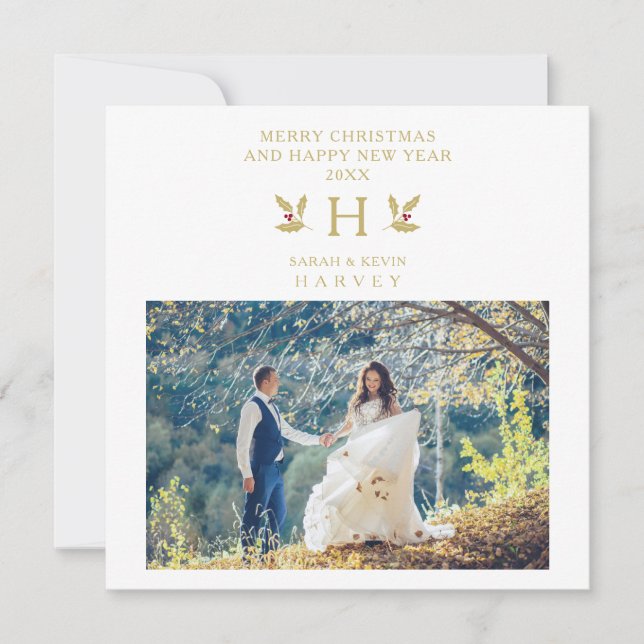 Holly Monogram Initial Christmas Newlyweds Photo (Frente)