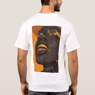 Homem de Ebonia na moda com Camisa T de Decoração