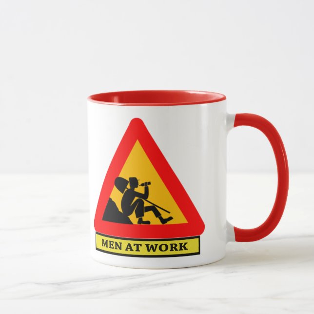 Homens na caneca do trabalho (Direita)