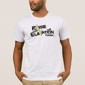 Homens que funcionam a camisa