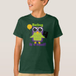 Hoot Owl 4th Birthday T-shirts e presentes<br><div class="desc">Camisetas de Aniversário do Hoot 4th,  fatos-calças,  sacos-tota,  cartões,  autocolantes e muito mais com uma coruja verde e roxa colorida e texto que diz "Ser 4 é uma prostituta!".</div>