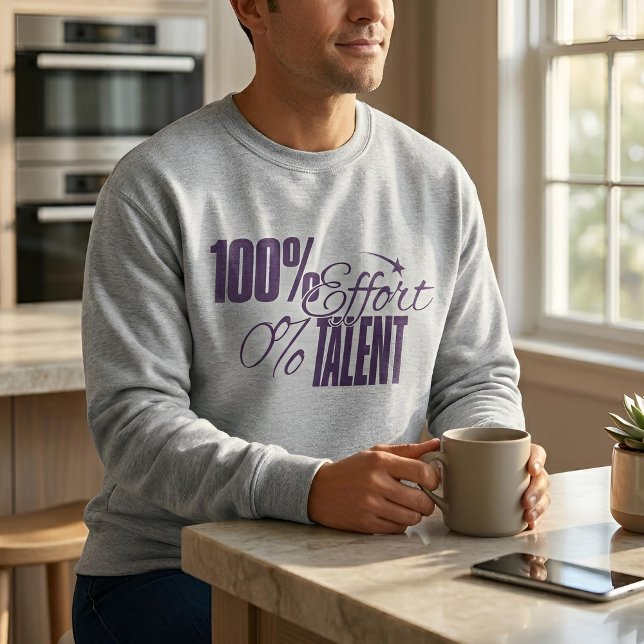 Humor Medido | Esforço vs Talento Camiseta Leve de (Lifestyle Shot)