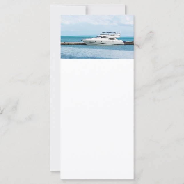 Iate na amarração (Frente)