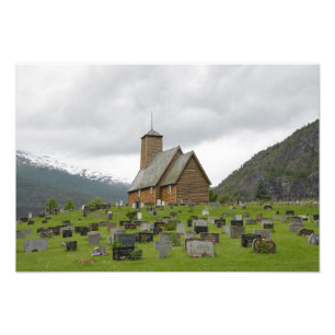 Igreja do Stave com o cemitério na foto de Norueg
