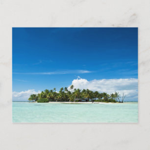 Ilha desabitada no cartão postal pacífico